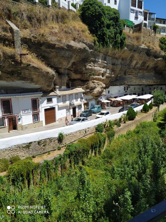 La Roca Encantada Setenil De Las Bodegas Exterior foto